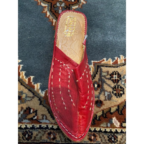 Nwot. Egyptian leather slides. - Picture 3 of 11